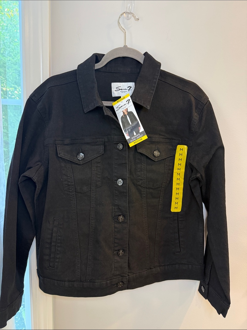 Seven 7 large Black Denim Jacket with Tag and pockets nice loose fit medium